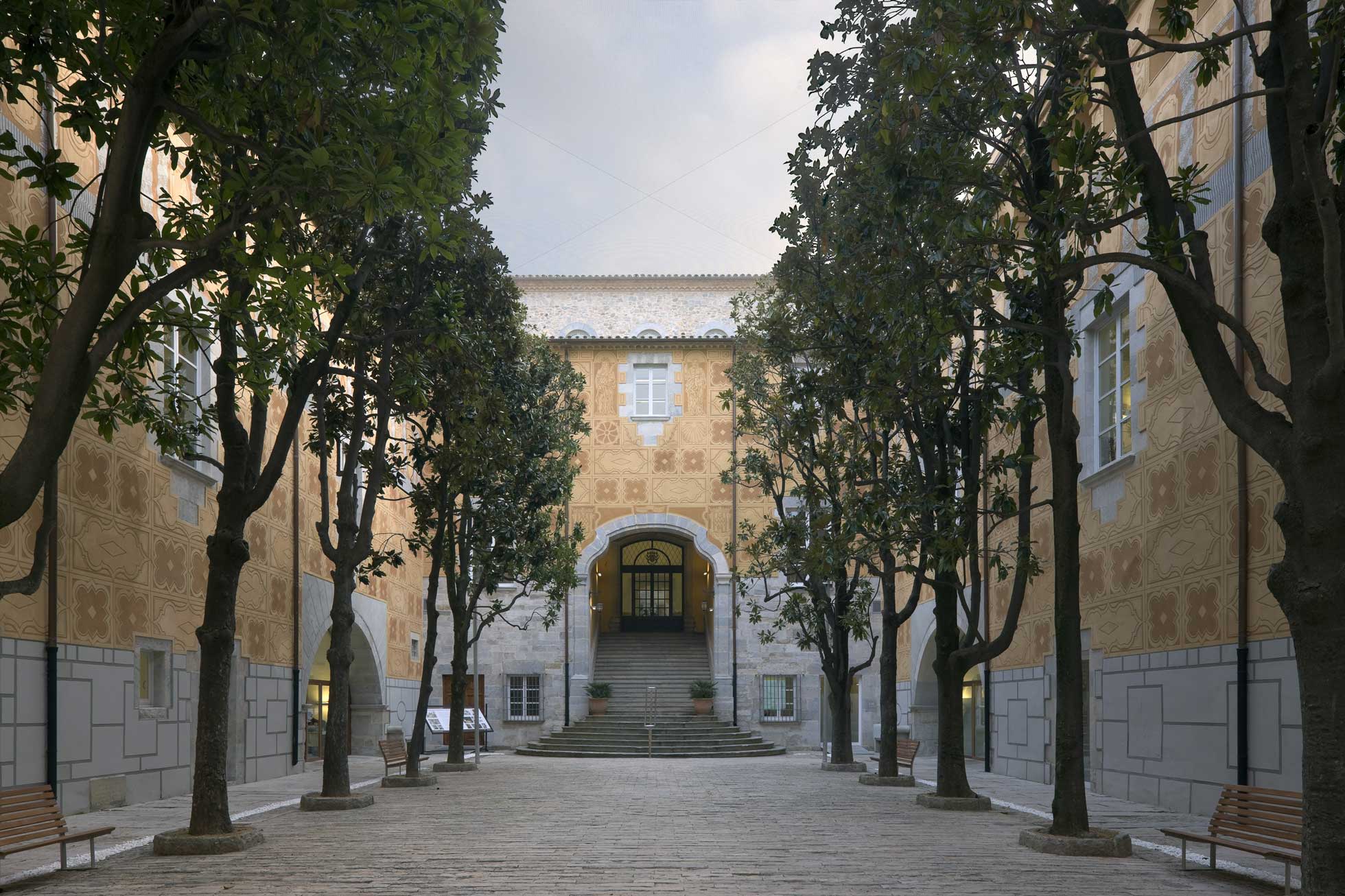 Edifici Generalitat a Girona 3